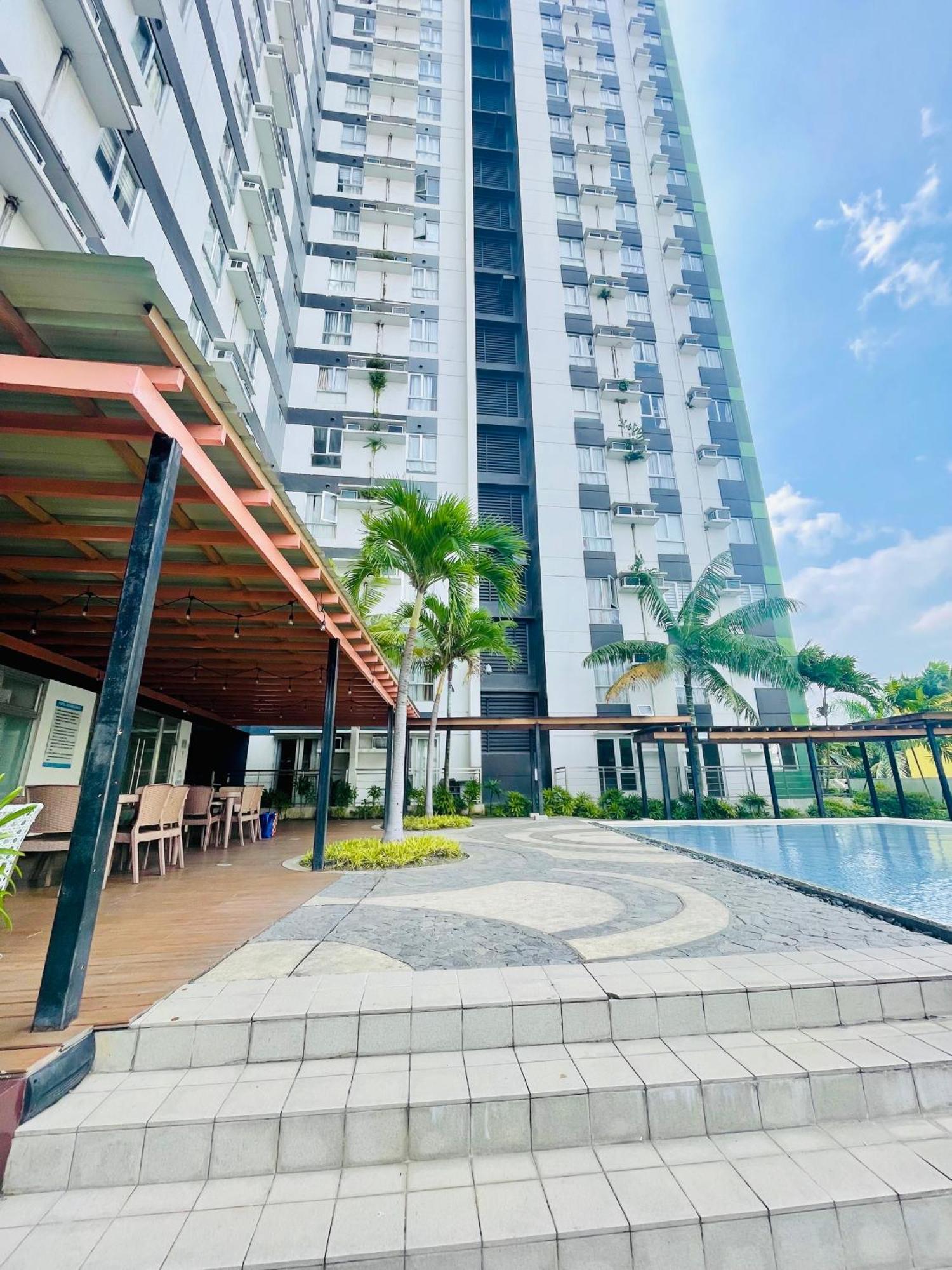 2-Bedroom Condo Unit With Balcony At Centrio Tower Beside Ayala Centrio Mall Downtown Cdo Cagayan de Oro Buitenkant foto