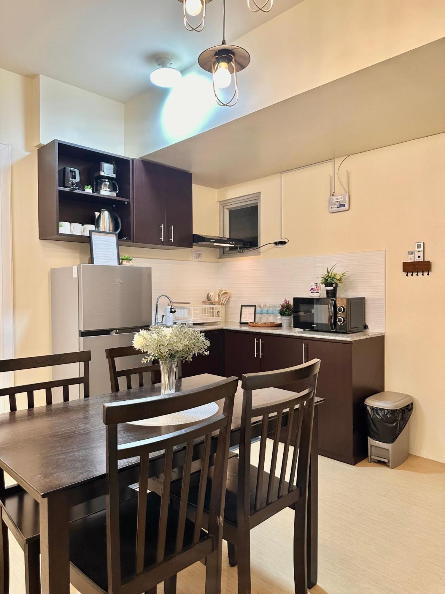 2-Bedroom Condo Unit With Balcony At Centrio Tower Beside Ayala Centrio Mall Downtown Cdo Cagayan de Oro Buitenkant foto