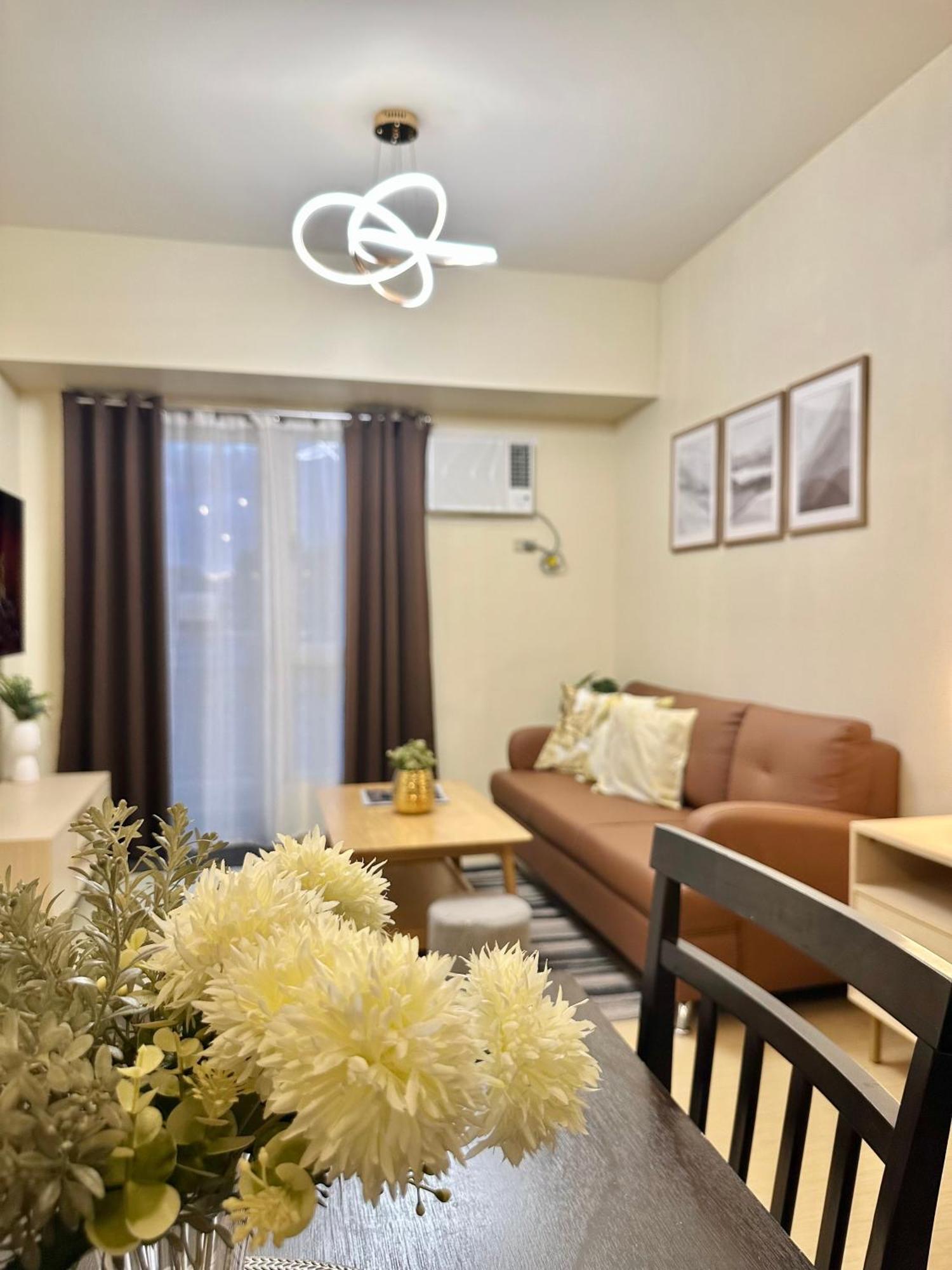 2-Bedroom Condo Unit With Balcony At Centrio Tower Beside Ayala Centrio Mall Downtown Cdo Cagayan de Oro Buitenkant foto