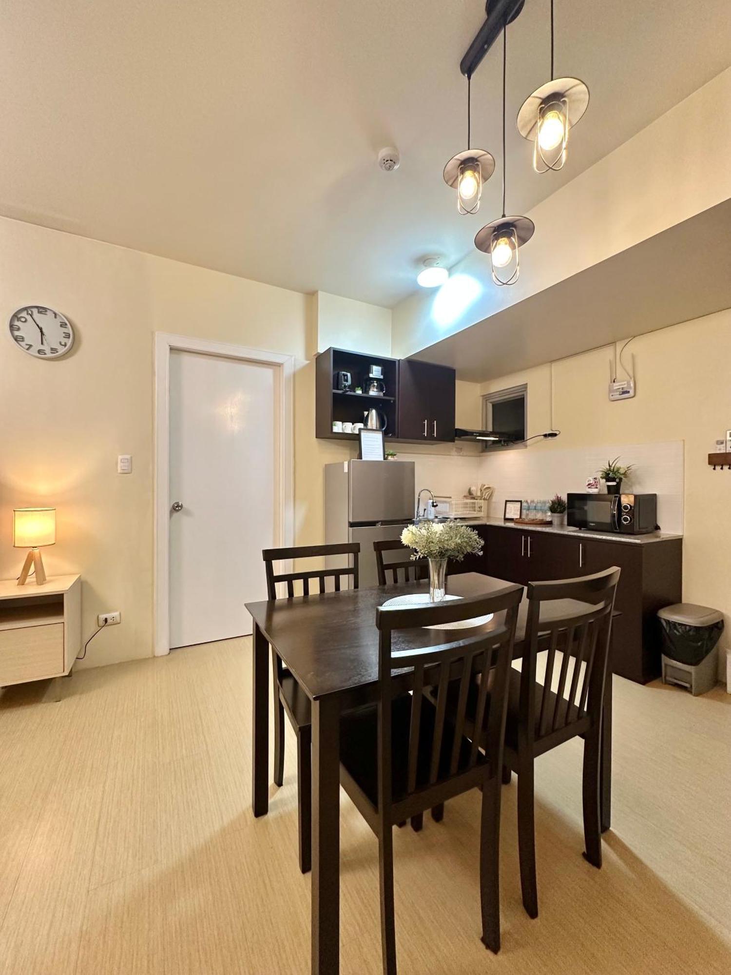 2-Bedroom Condo Unit With Balcony At Centrio Tower Beside Ayala Centrio Mall Downtown Cdo Cagayan de Oro Buitenkant foto